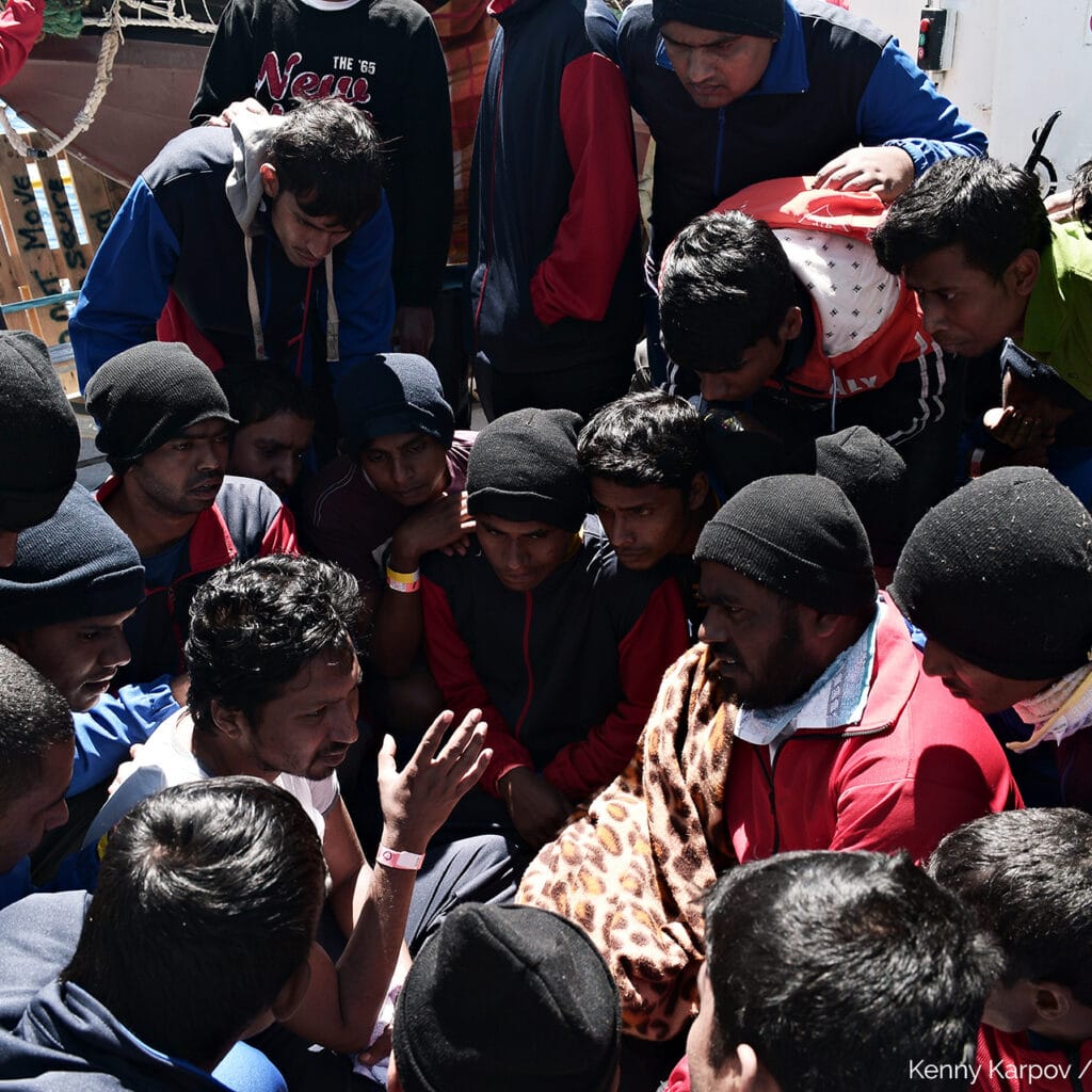 [TÉMOIGNAGE] «J'ai été vendu aux enchères.» - Ahmed, rescapé secouru par l'Aquarius SOS Méditerranée
