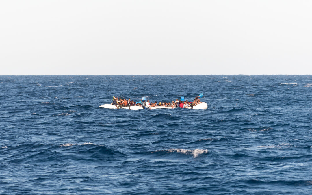 « Tirer sur l’ambulance » ou la criminalisation du sauvetage en mer SOS Méditerranée