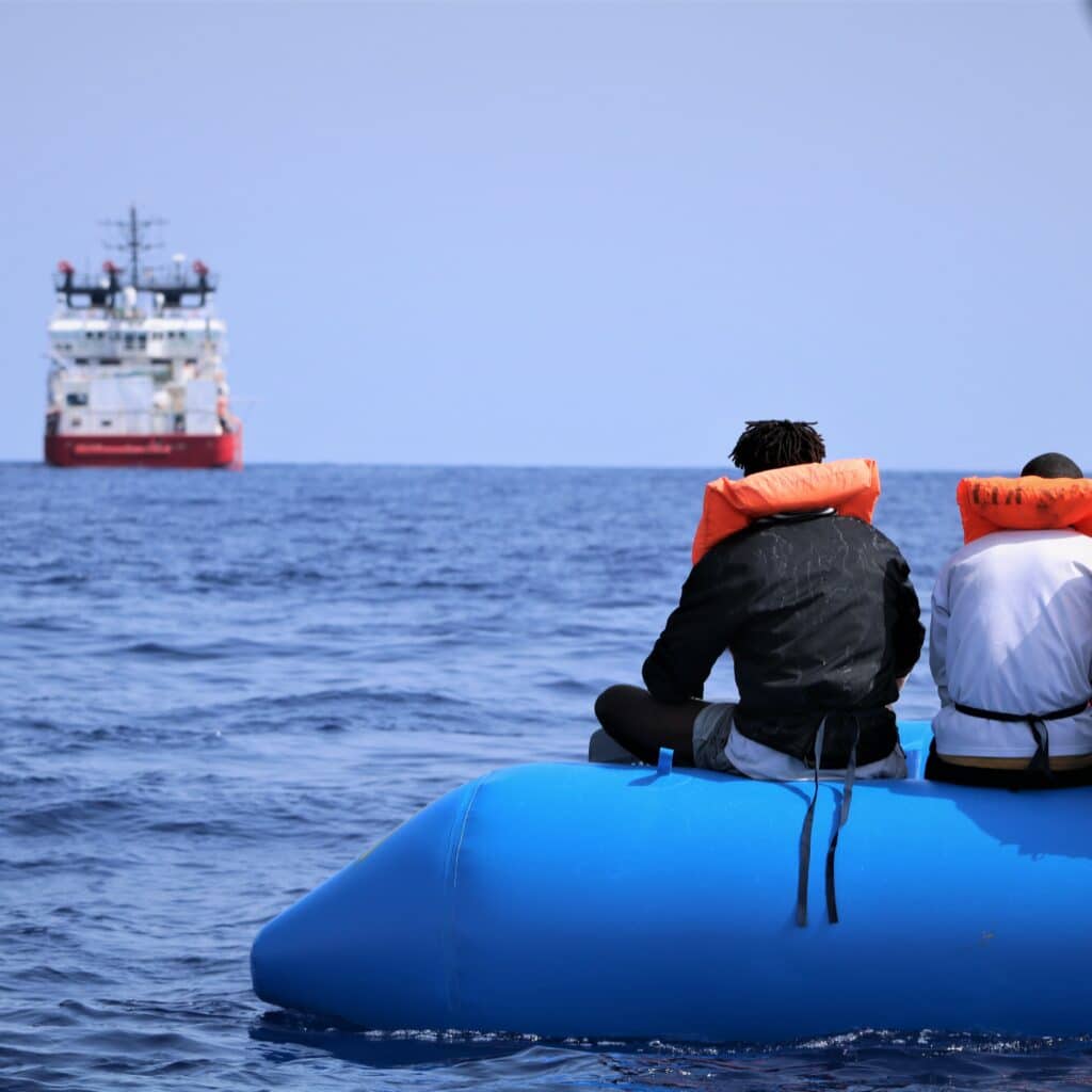 [TÉMOIGNAGE] "J'ai passé quatre jours en mer avant d'être secouru" SOS Méditerranée
