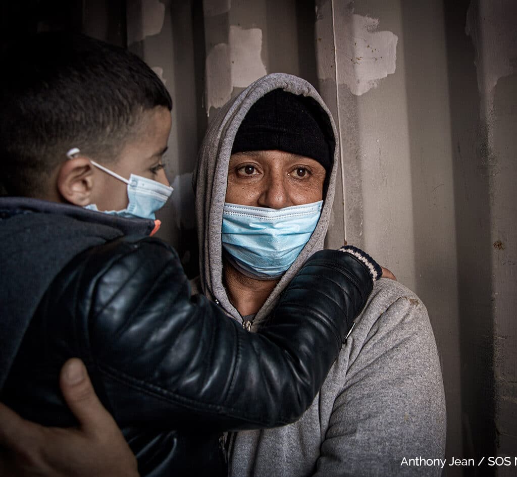 [TÉMOIGNAGE] Mourad, rescapé à bord de l’Ocean Viking : « Nos terres ont été brûlées; il ne nous reste plus rien. »  SOS Méditerranée