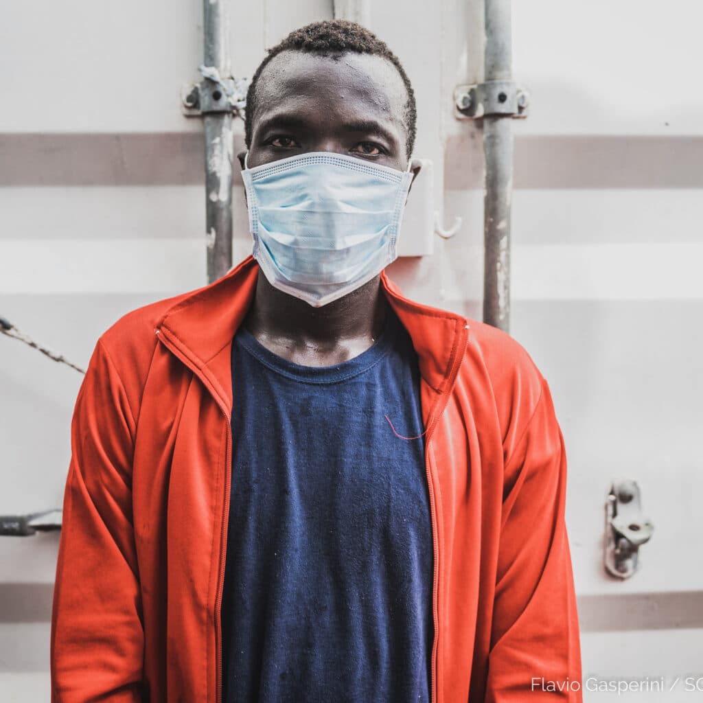 [TÉMOIGNAGE] « Mes parents ne savent pas que je suis en vie » - Hassan jeune rescapé secouru par l'Ocean Viking SOS Méditerranée