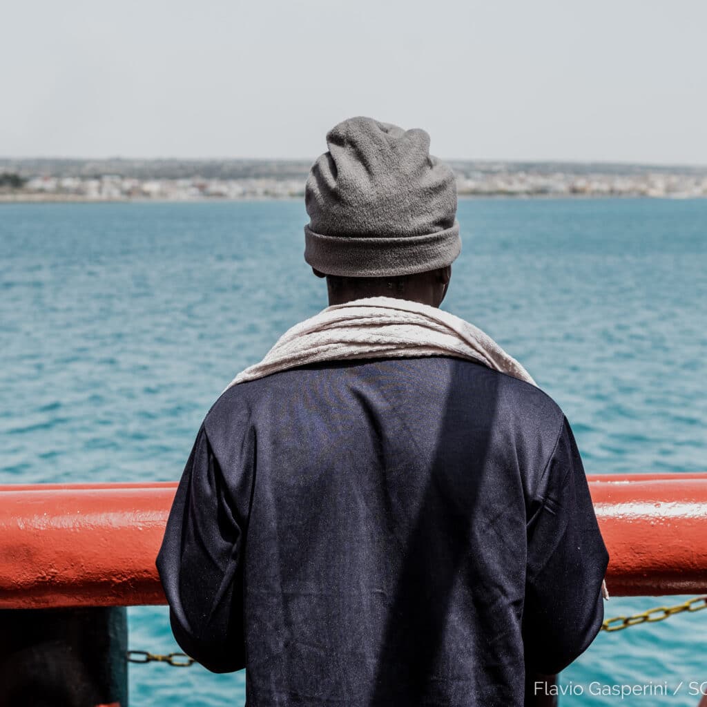 [TÉMOIGNAGE] « Cette mer ne devrait pas être utilisée pour faire du business d'êtres humains. Des gens y perdent la vie tous les jours. » Favour*, 23 ans, rescapé secouru par l'Ocean Viking SOS Méditerranée