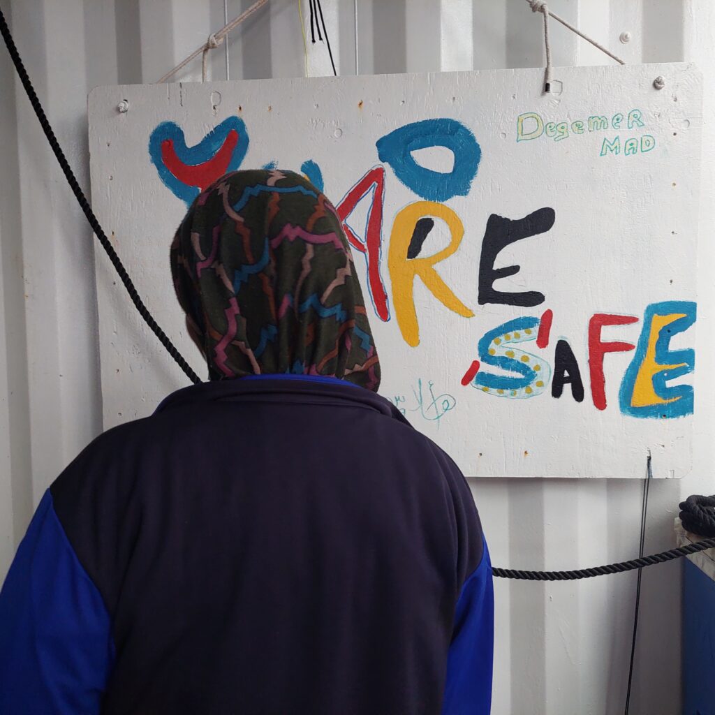 [TÉMOIGNAGE] « Nous avons dû passer la majeure partie du voyage accroupis, entassés les uns sur les autres. C’était affreux. », Faduma, rescapée à bord de l'Ocean Viking SOS Méditerranée