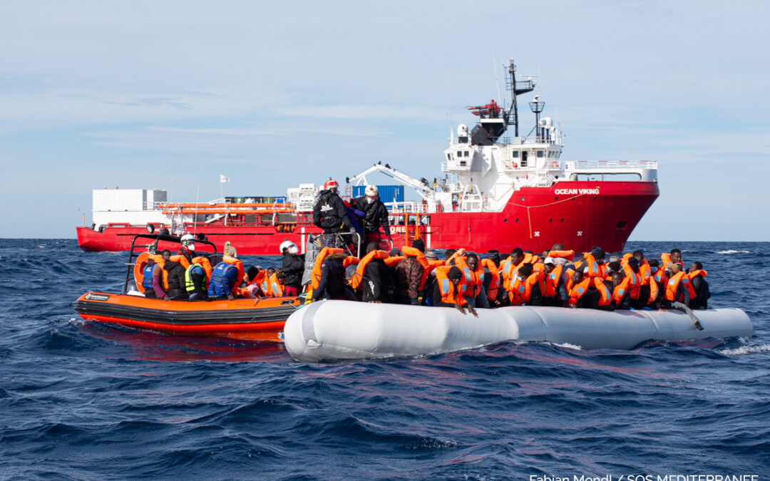 [COMMUNIQUÉ] L’Ocean Viking va débarquer 373 personnes rescapées à Augusta en Italie SOS Méditerranée