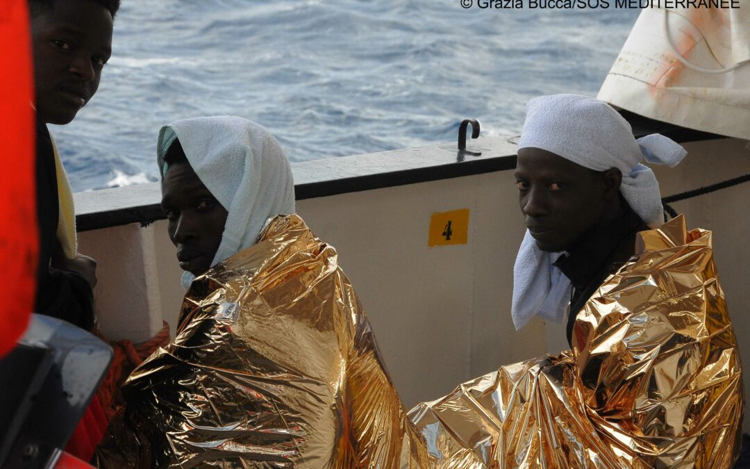 Hiver en Méditerranée : 450 naufragés en sécurité à bord de l'Aquarius SOS Méditerranée