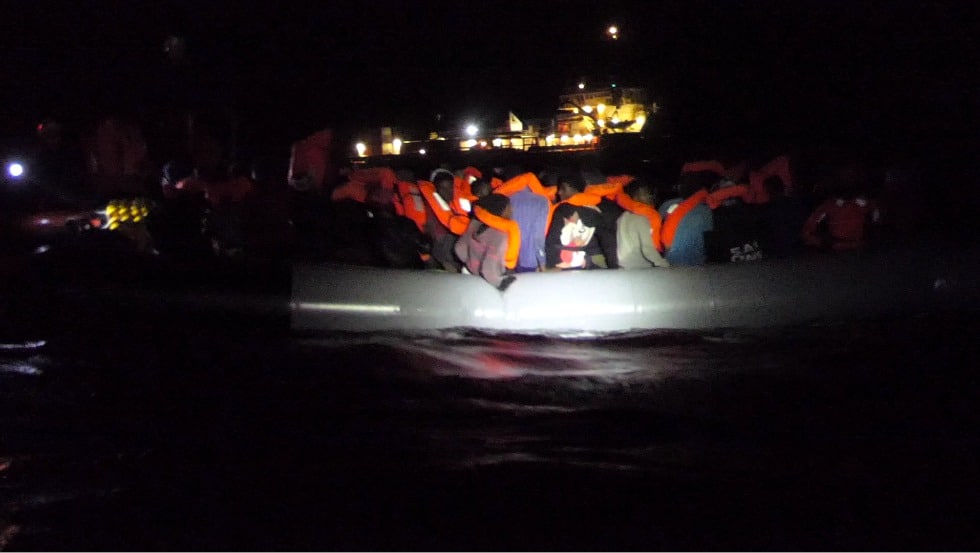 [VIDÉO] Premier sauvetage du 24 janvier à bord de l'Ocean Viking SOS Méditerranée