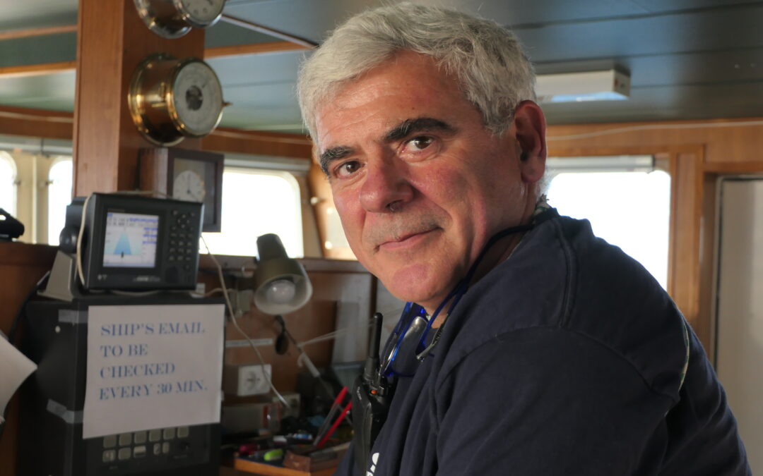 [3 QUESTIONS À] José, chargé de recherche et de documentation à bord SOS Méditerranée