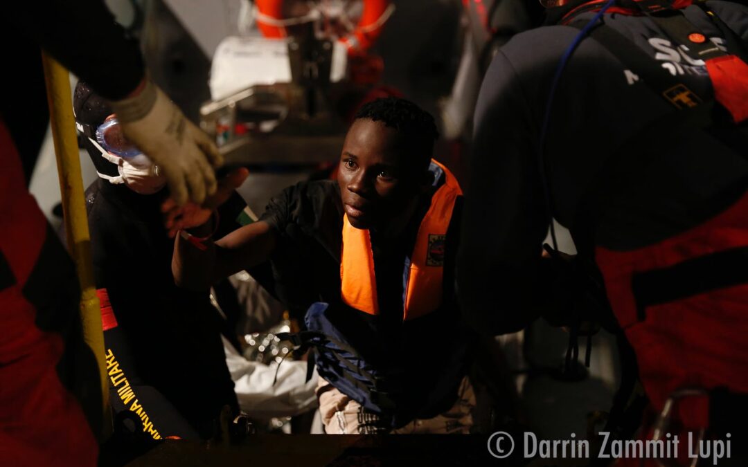 Urgence en Méditerranée : 320 naufragés en sécurité à bord de l’Aquarius en plein hiver SOS Méditerranée