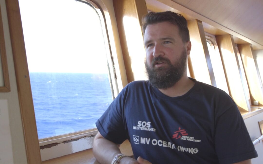 [VIDEO] 16/08 Interviews de Nicholas Romaniuk (SOS MEDITERRANEE) et Jay Berger (MSF) SOS Méditerranée