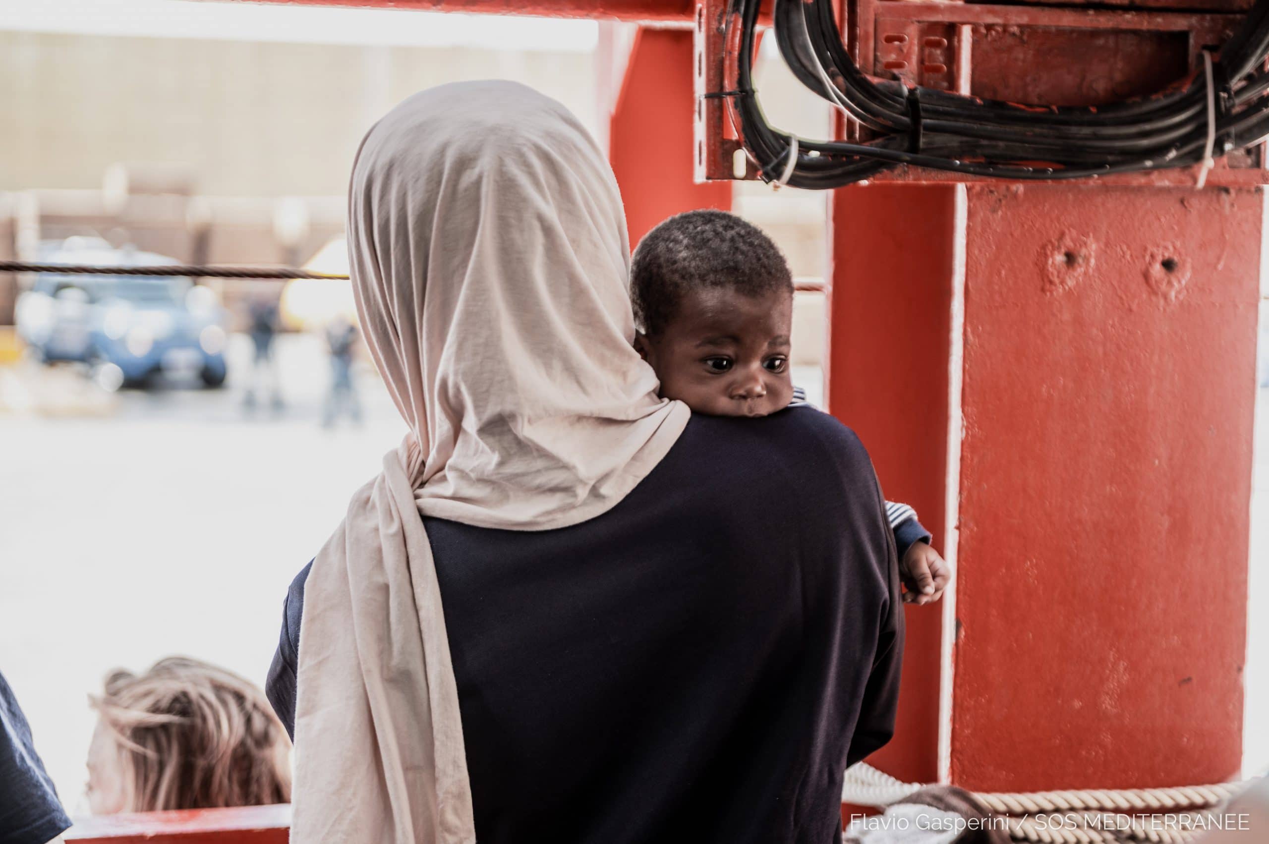 [TÉMOIGNAGE] « Ils me frappaient alors que j’étais enceinte », Fatima*, rescapée à bord de l’Ocean Viking SOS Méditerranée